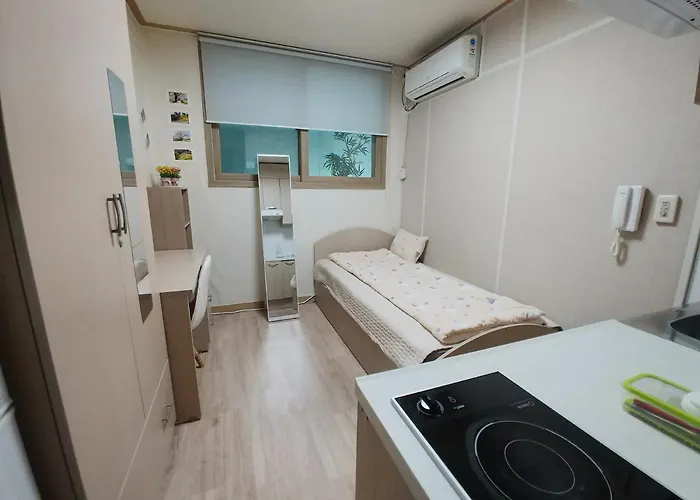 Hongdae Sinchon Yeonhui House B Floor