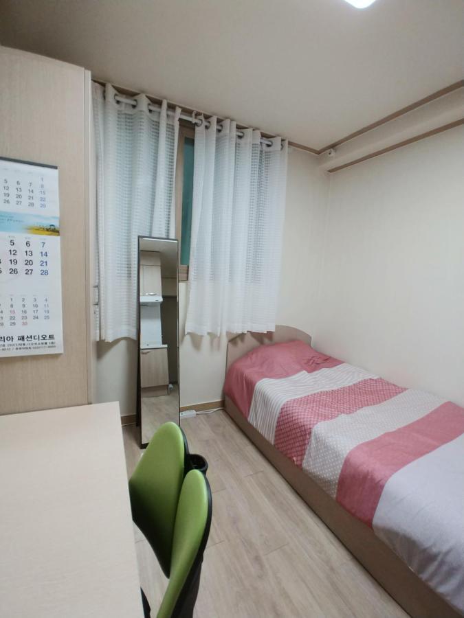 Hongdae Sinchon Yeonhui House B Floor Seoul